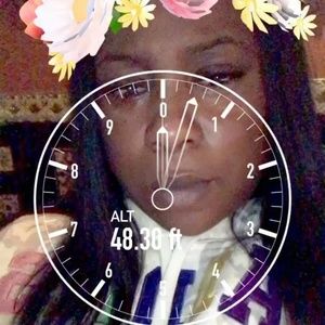 Meet your Posher, Crystal